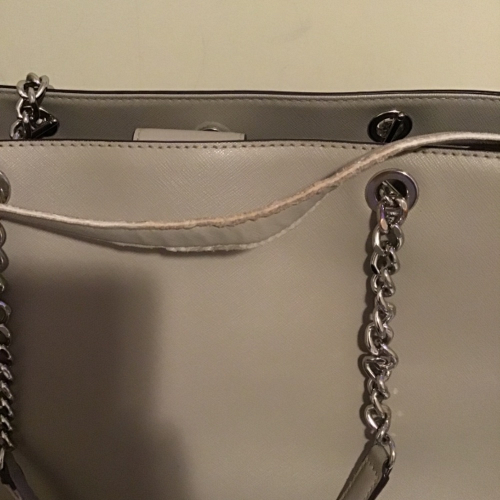 🔥Michael Kors, pre-owned, see description for details, has some life still. - Picture 7 of 14
